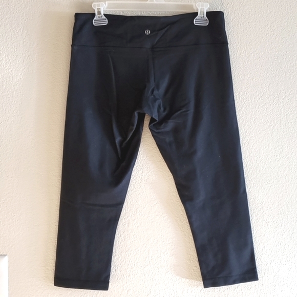 Denim Blue Lululemon Athletica Capris Leggings - Picture 1 of 7